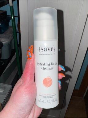 Hydrating face cleanser